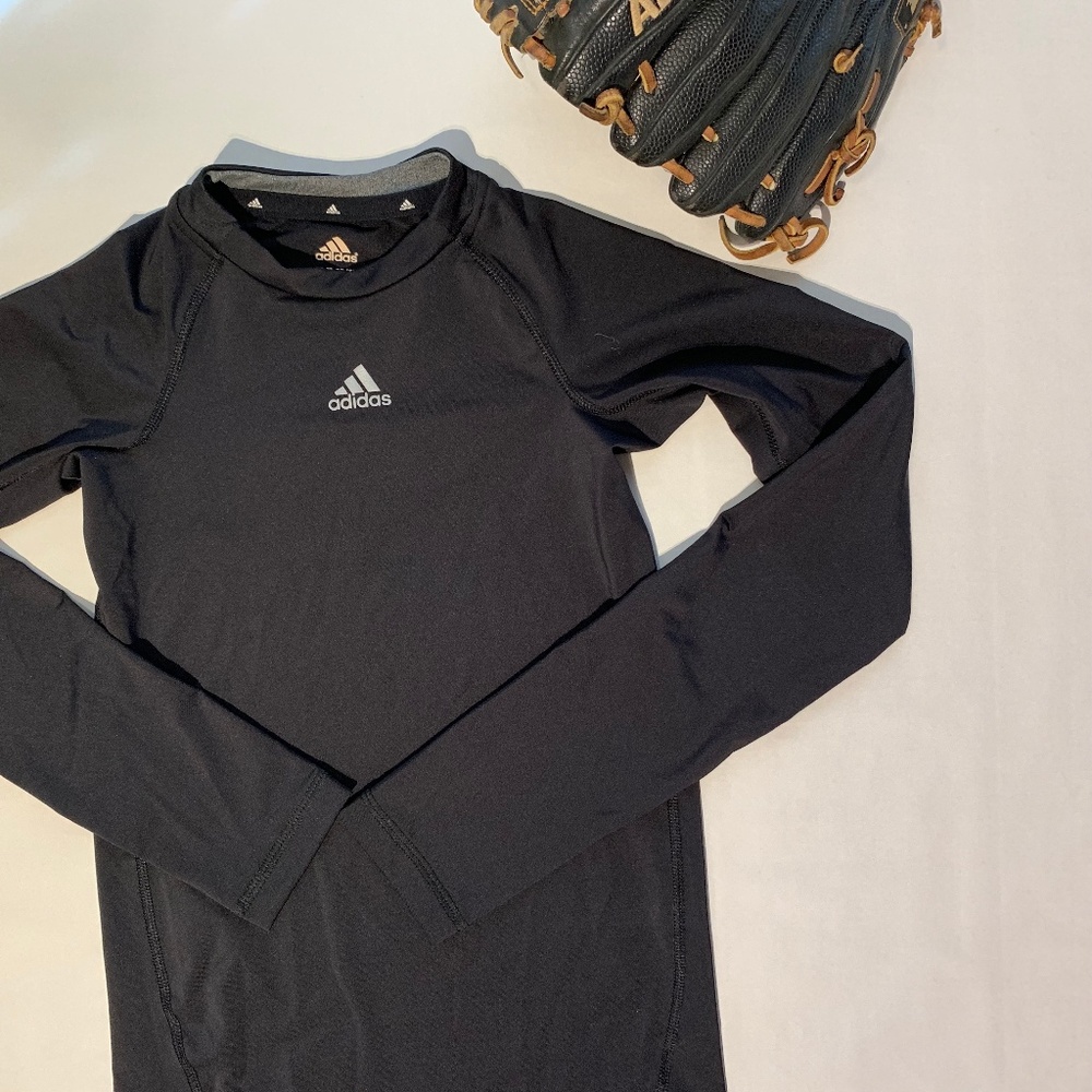 ADIDAS CLIMALITE SHIRT.SIZE YOUTH MEDIUM